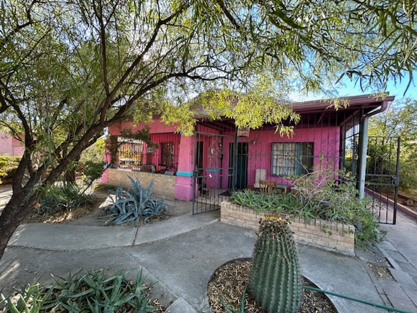 Tucson House: 1036 S 4th Ave