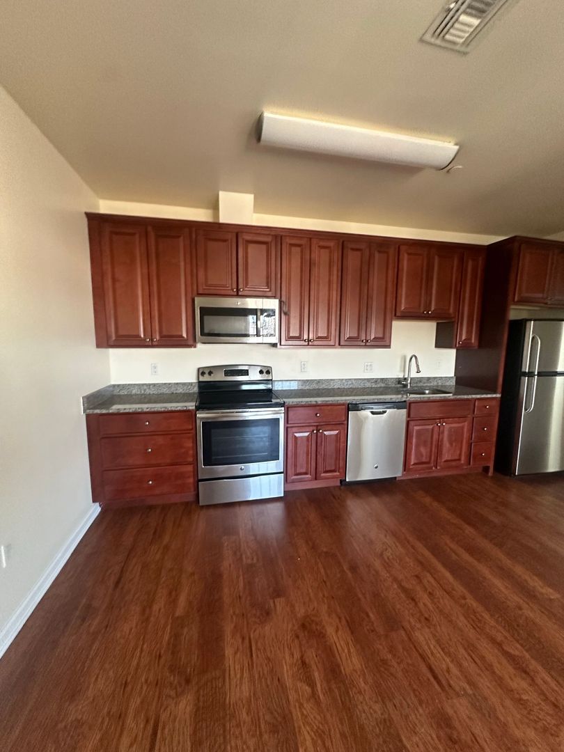 West New York Apartment: 5609 Jefferson Street