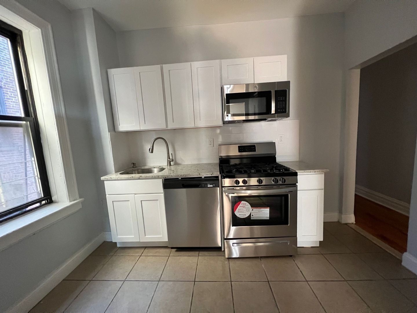 Jersey City Apartment: 319 Fairmount Avenue