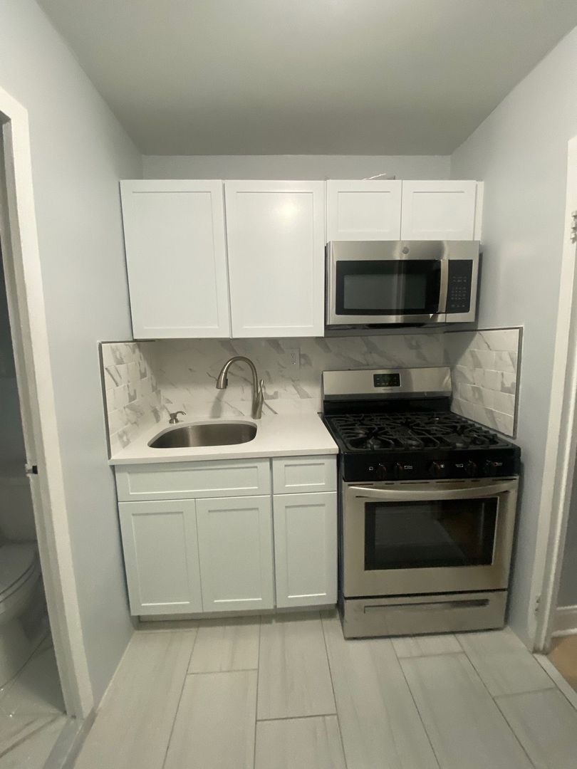 Weehawken Apartment: 700 Boulevard East