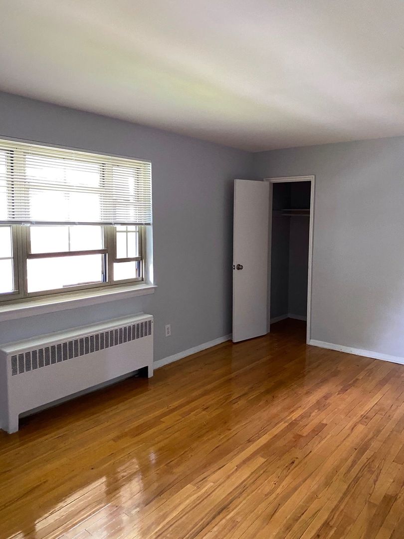 New Providence Apartment: 48 Southgate Road