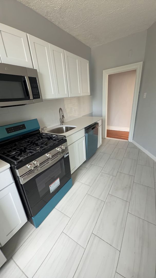 Bayonne Apartment: 1111-1113 Kennedy Boulevard