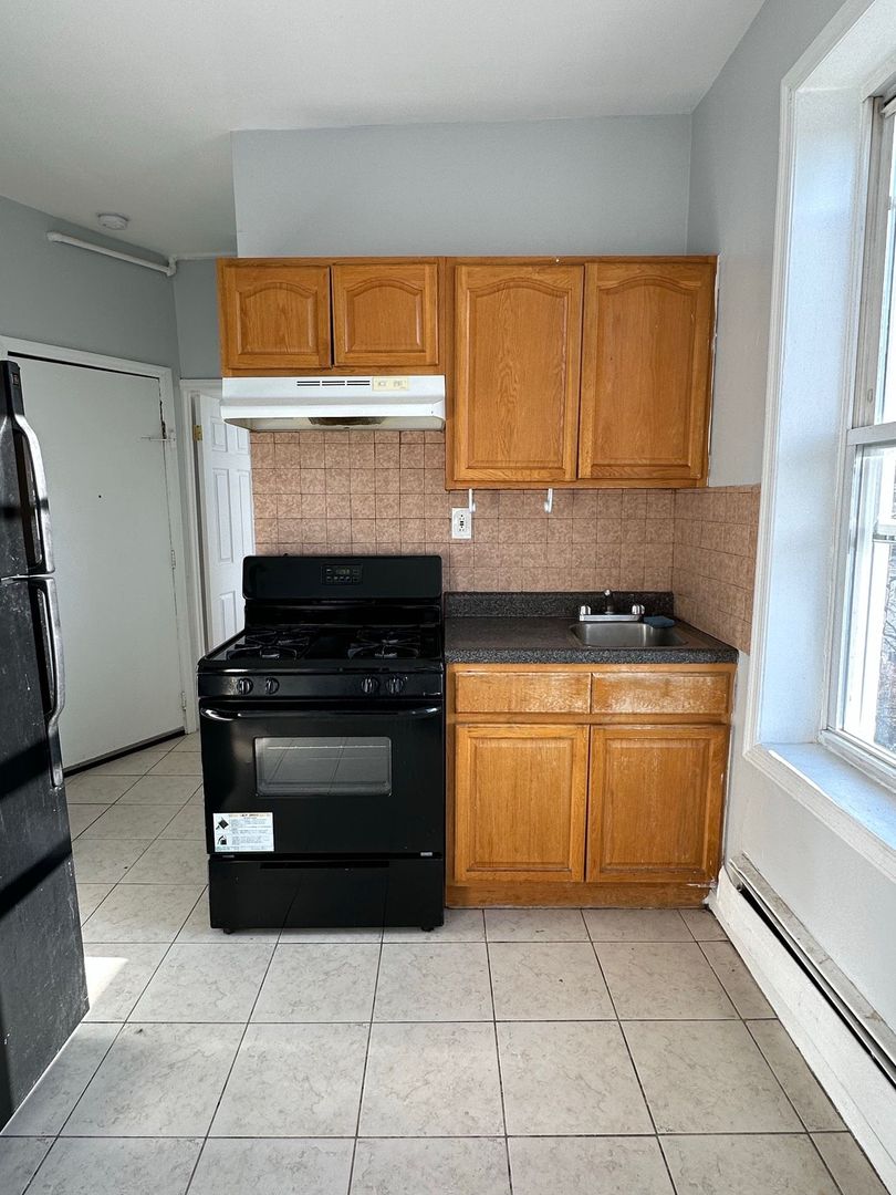 Union City Apartment: 810 West Street