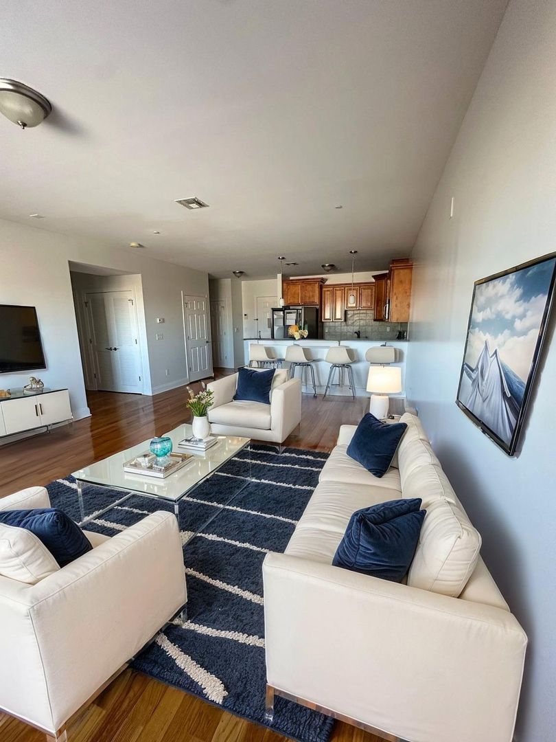 Guttenberg Apartment: 422-430 68th Street