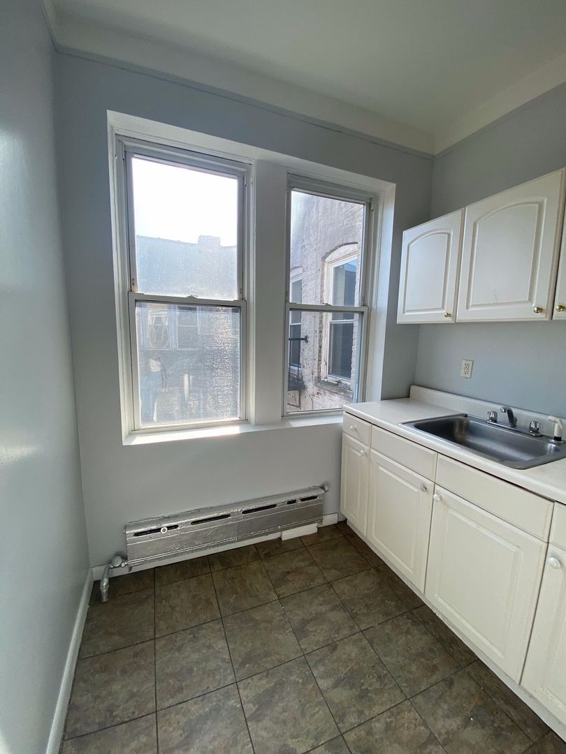 Weehawken Apartment: 24 50th Street