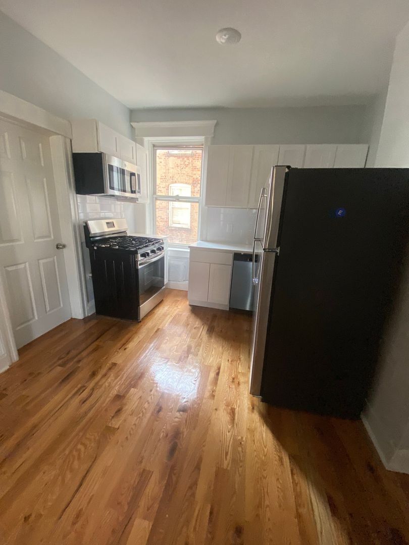 Jersey City Apartment: 174-176 Tonnelle Avenue