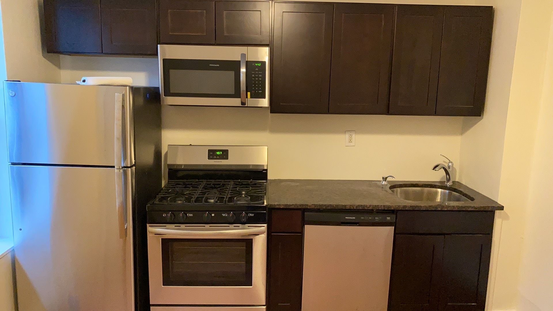 Union City Apartment: 1109 Palisade Avenue