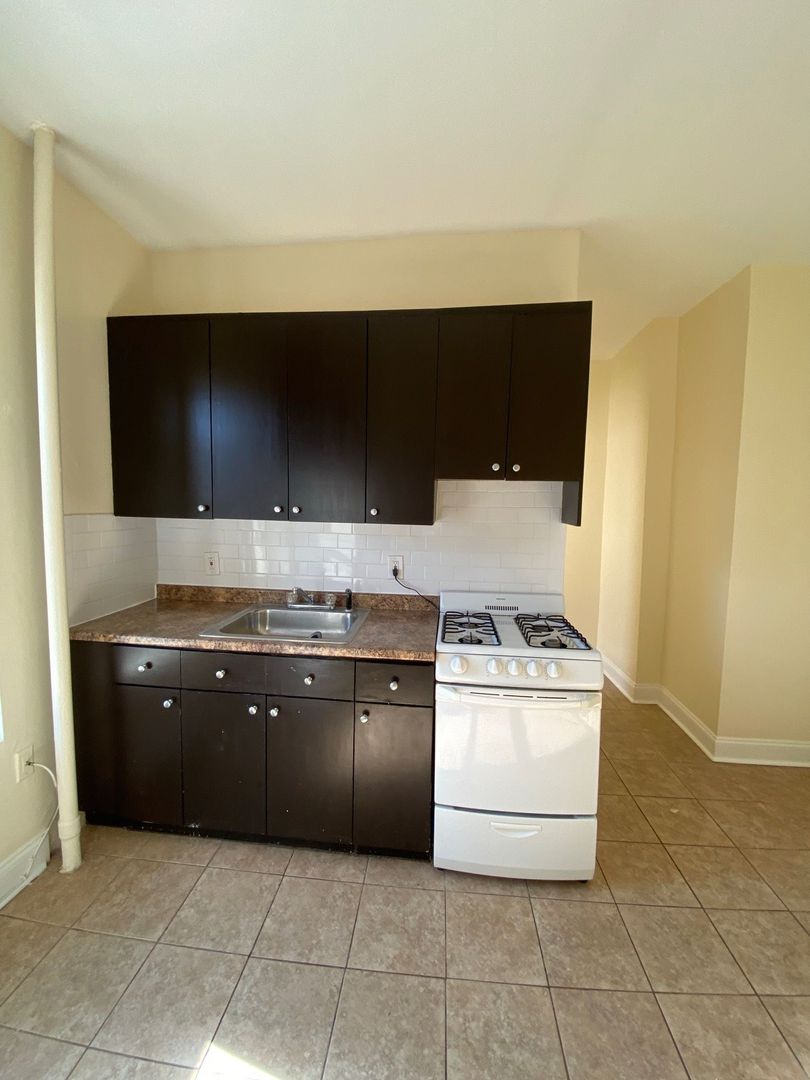 Weehawken Apartment: 4614 Park Avenue