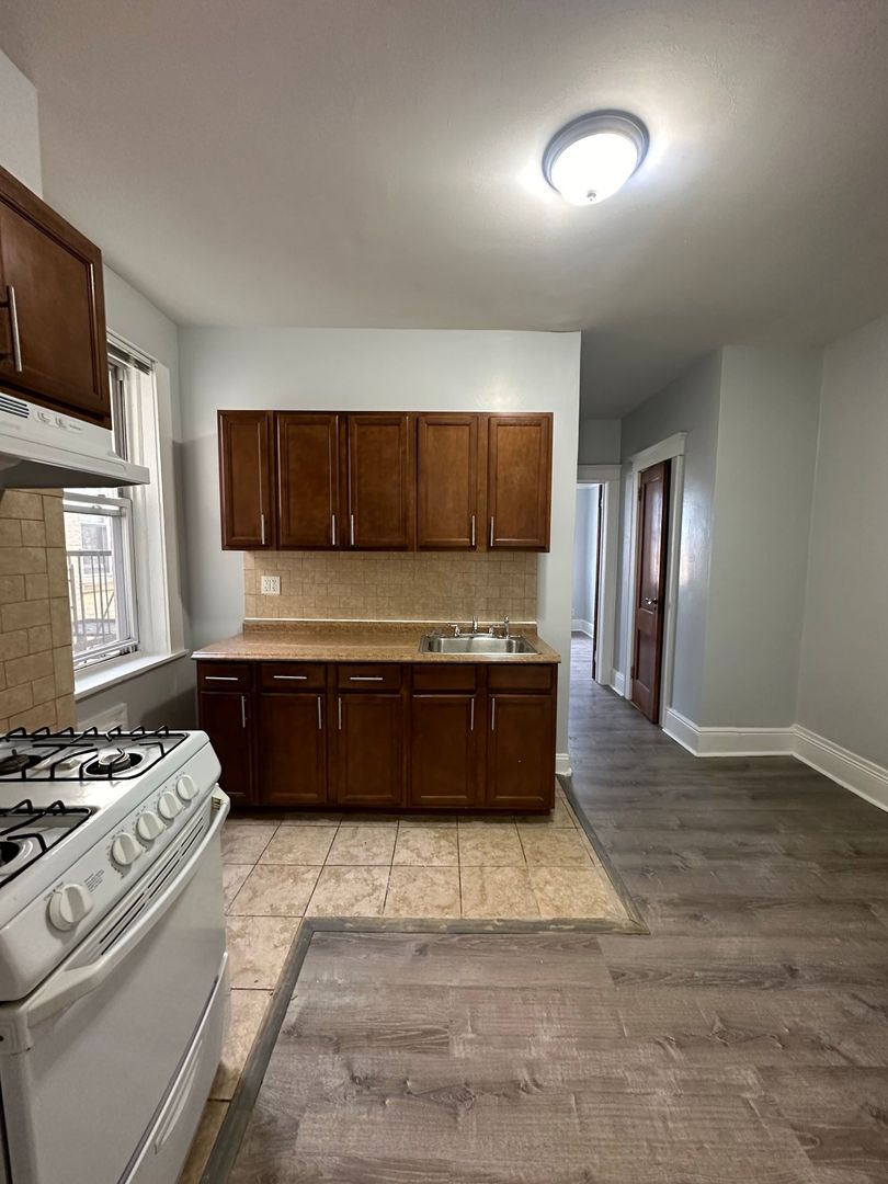 North Bergen Apartment: 7112 Park Avenue