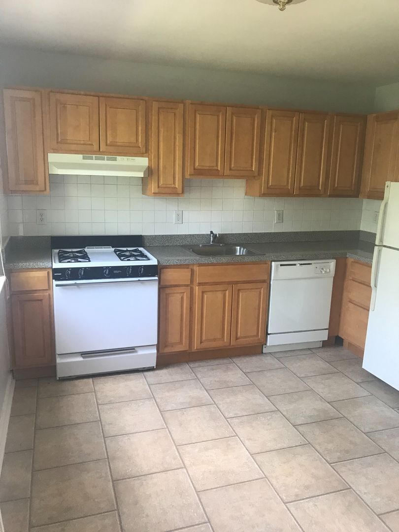 New Providence Apartment: 48 Southgate Road