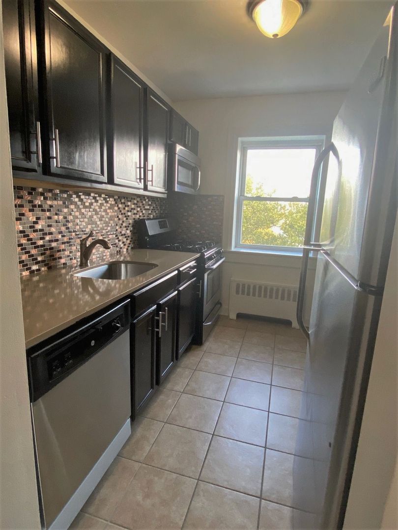 West New York Apartment: 1-9 62nd Street