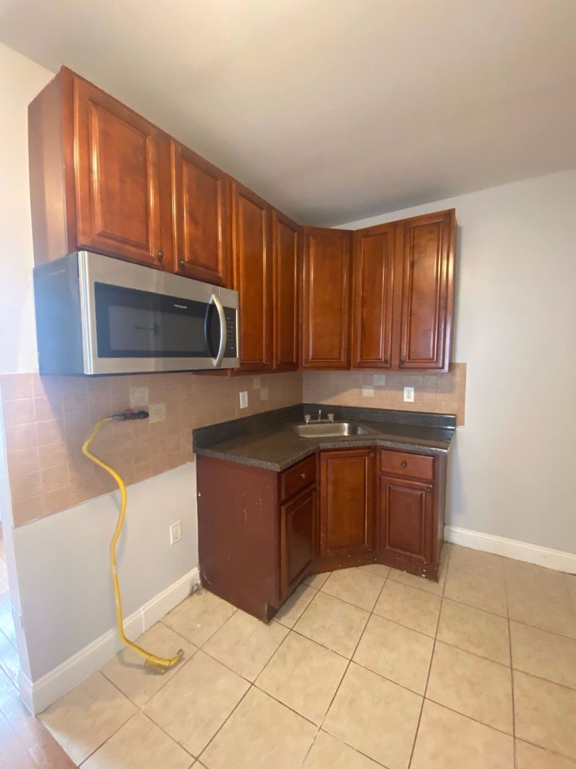 Union City Apartment: 700 Bergenline Avenue