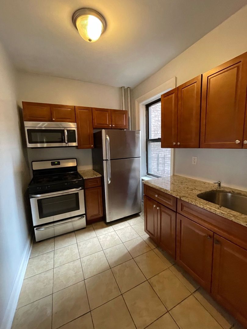 Jersey City Apartment: 321 Fairmount Avenue