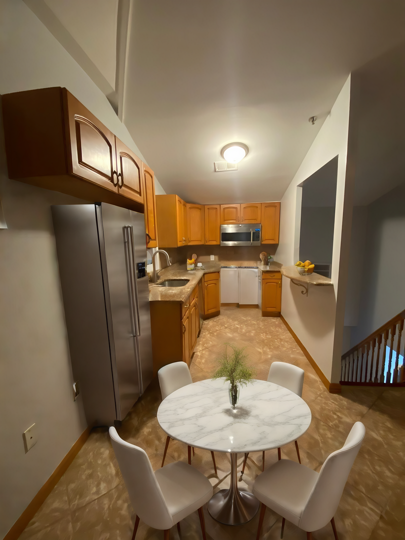 Union City Apartment: 812 New York Avenue