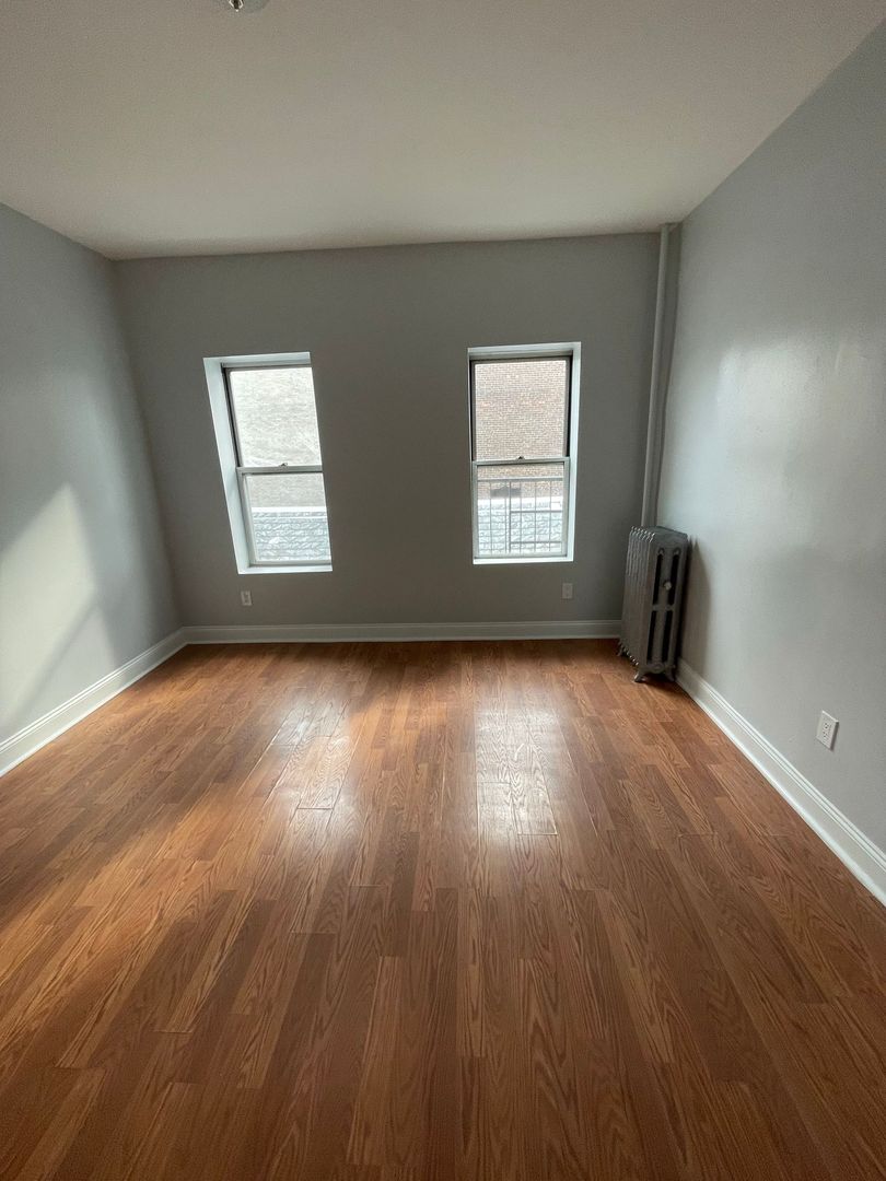 Weehawken Apartment: 4614 Park Avenue