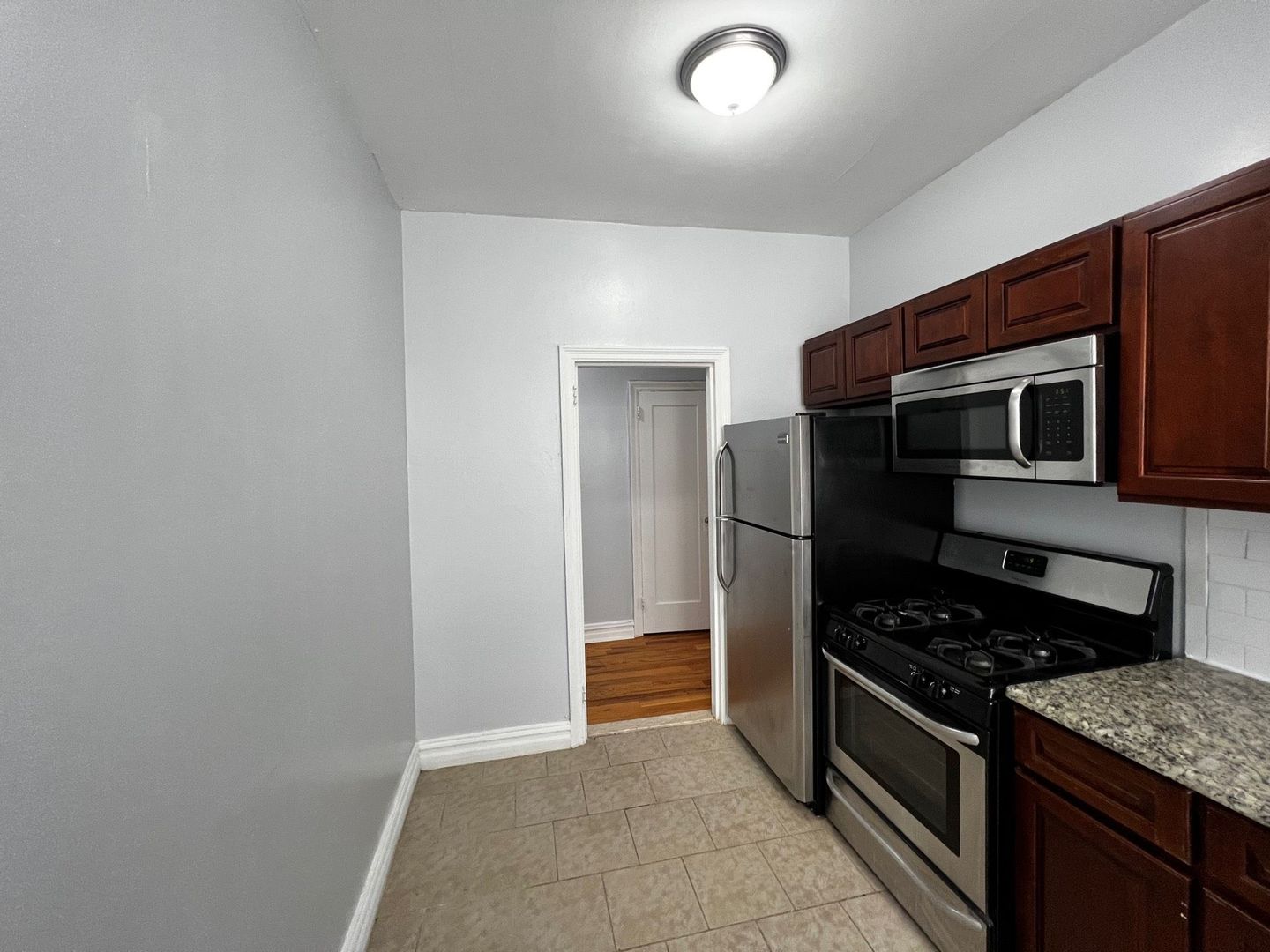 Jersey City Apartment: 170 Jewett Avenue