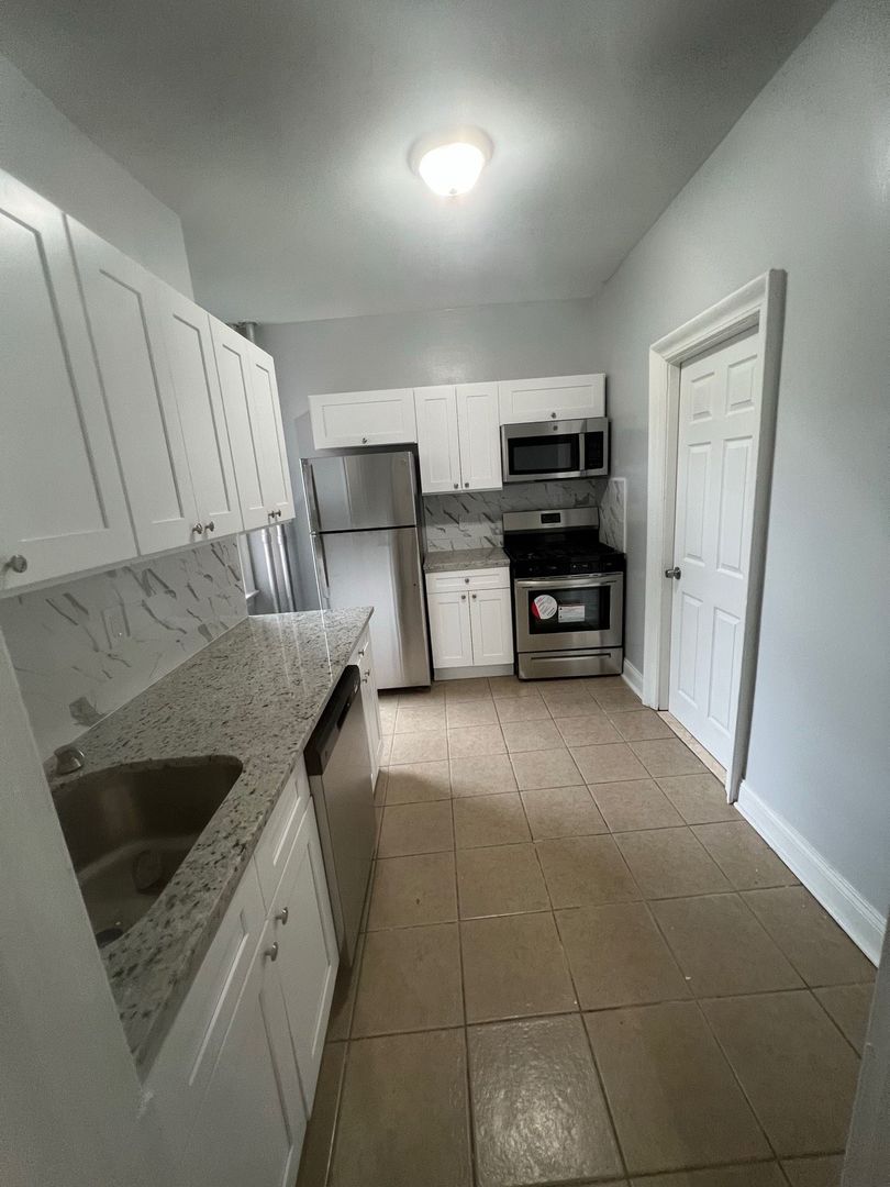 Jersey City Apartment: 321 Fairmount Avenue