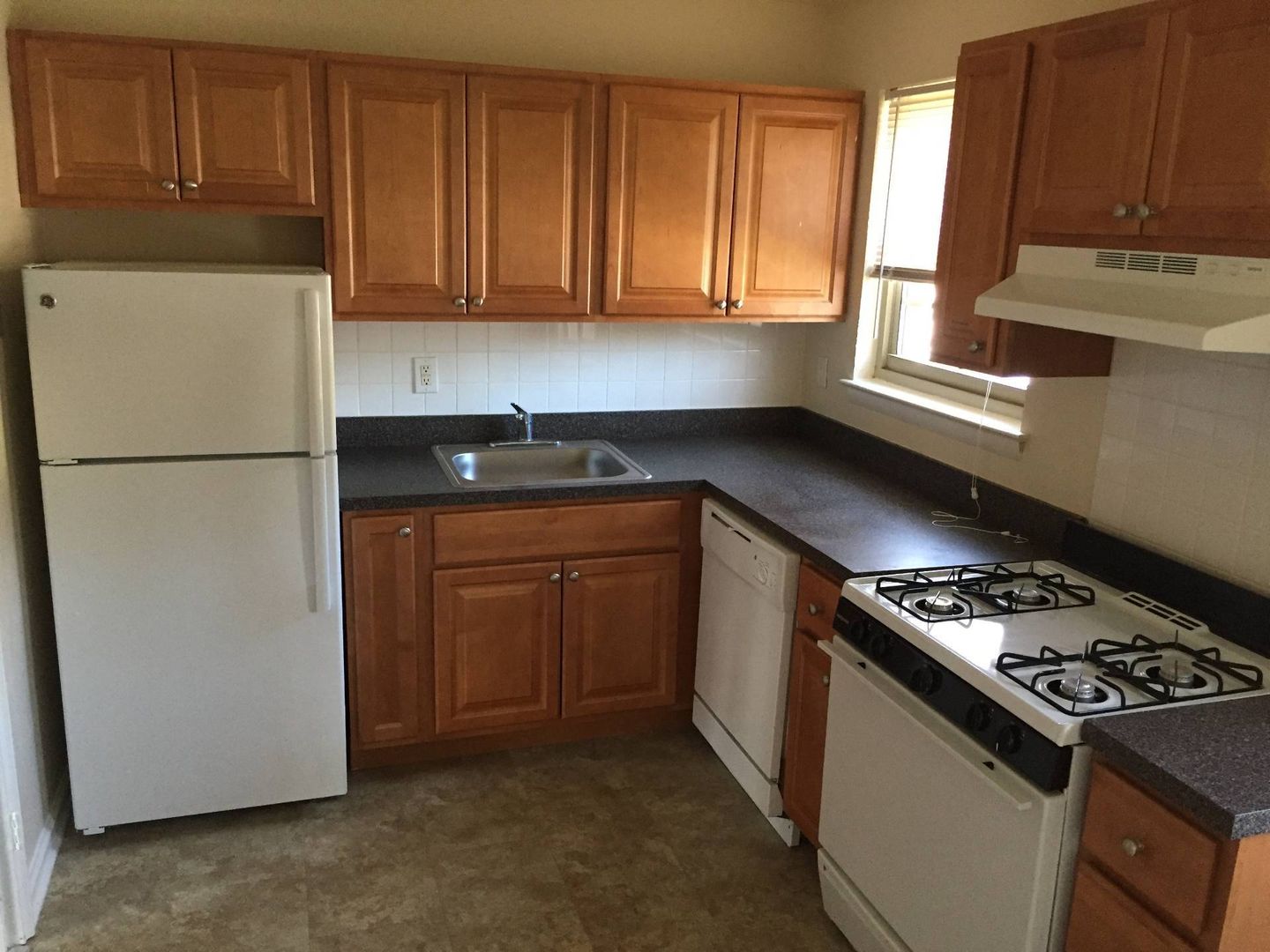 New Providence Apartment: 48 Southgate Road