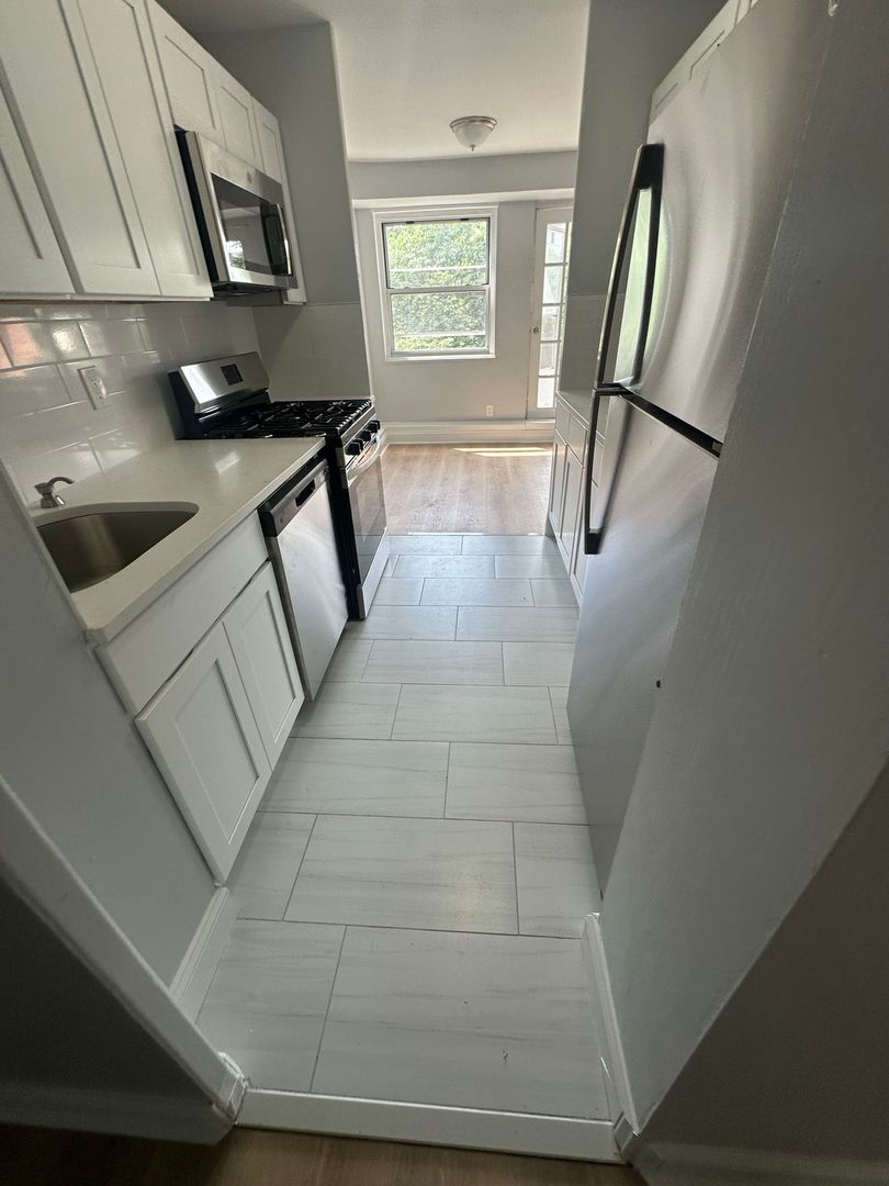 Weehawken Apartment: 700 Boulevard East