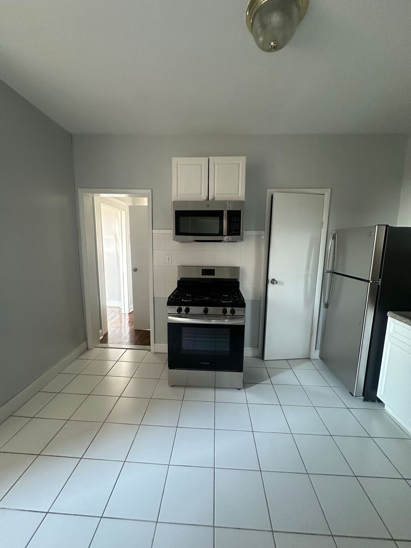 Union City Apartment: 509 47th Street