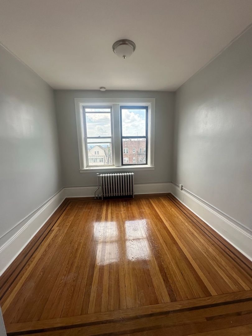 Union City Apartment: 4529 Cottage Place