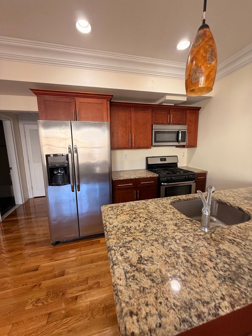 Weehawken Apartment: 77-46th Street
