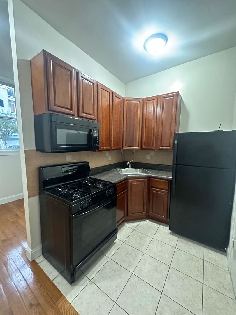 Union City Apartment: 700 Bergenline Avenue