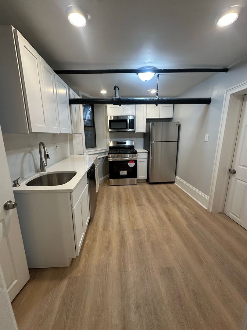 Union City Apartment: 3316-3318 New York Avenue