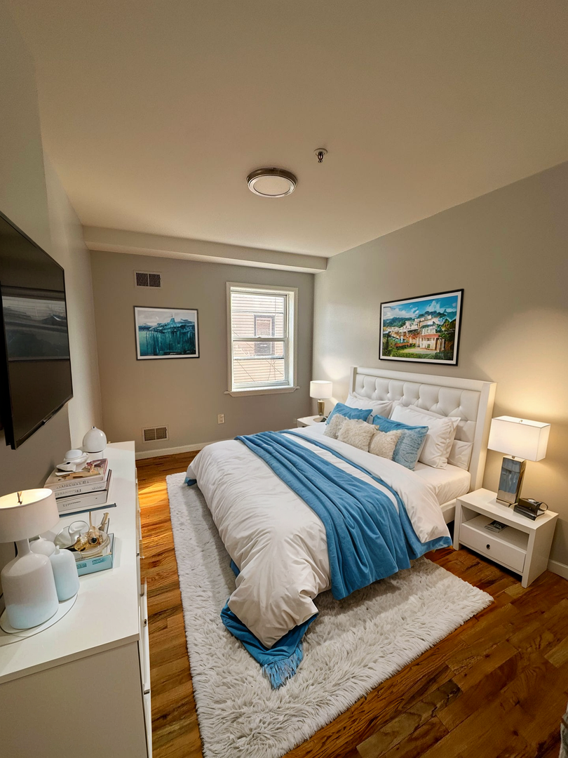 Union City Apartment: 812 New York Avenue