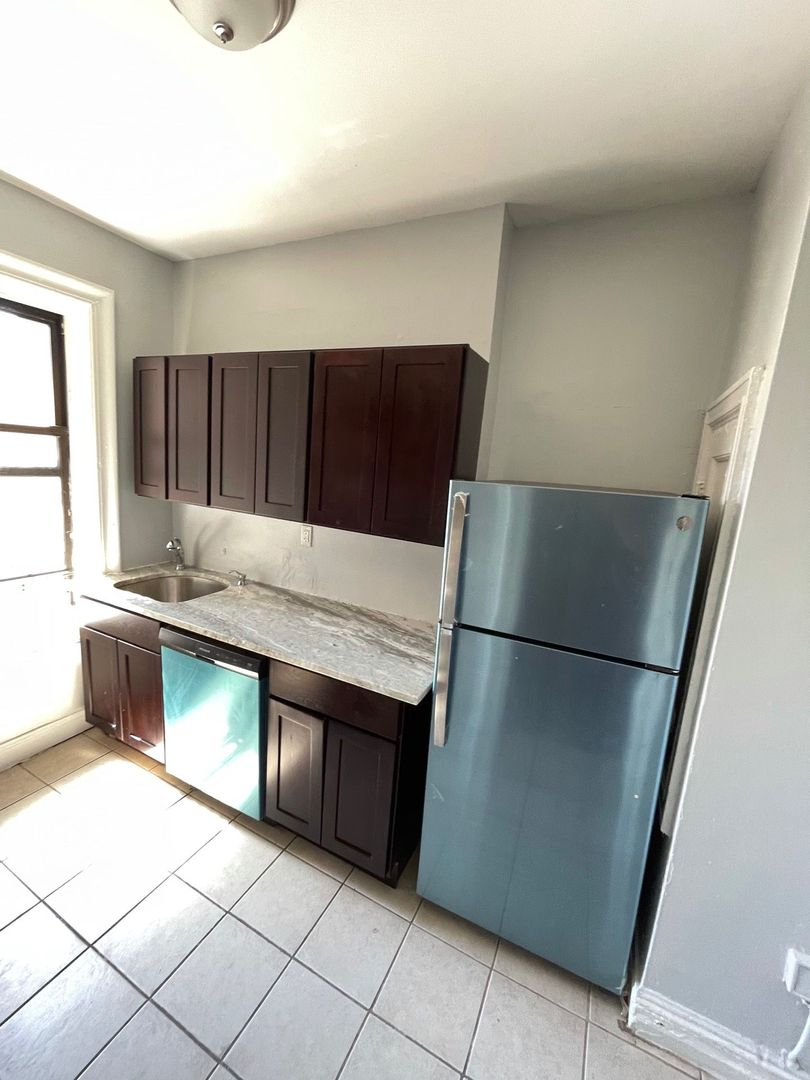 Jersey City Apartment: 320 Fairmount Avenue