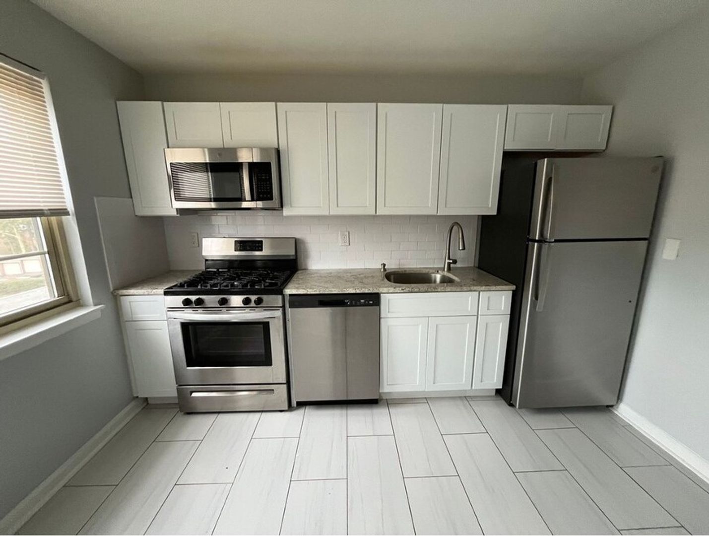 New Providence Apartment: 48 Southgate Road