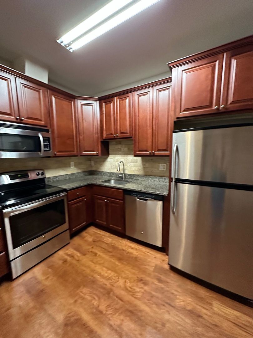 West New York Apartment: 5609 Jefferson Street