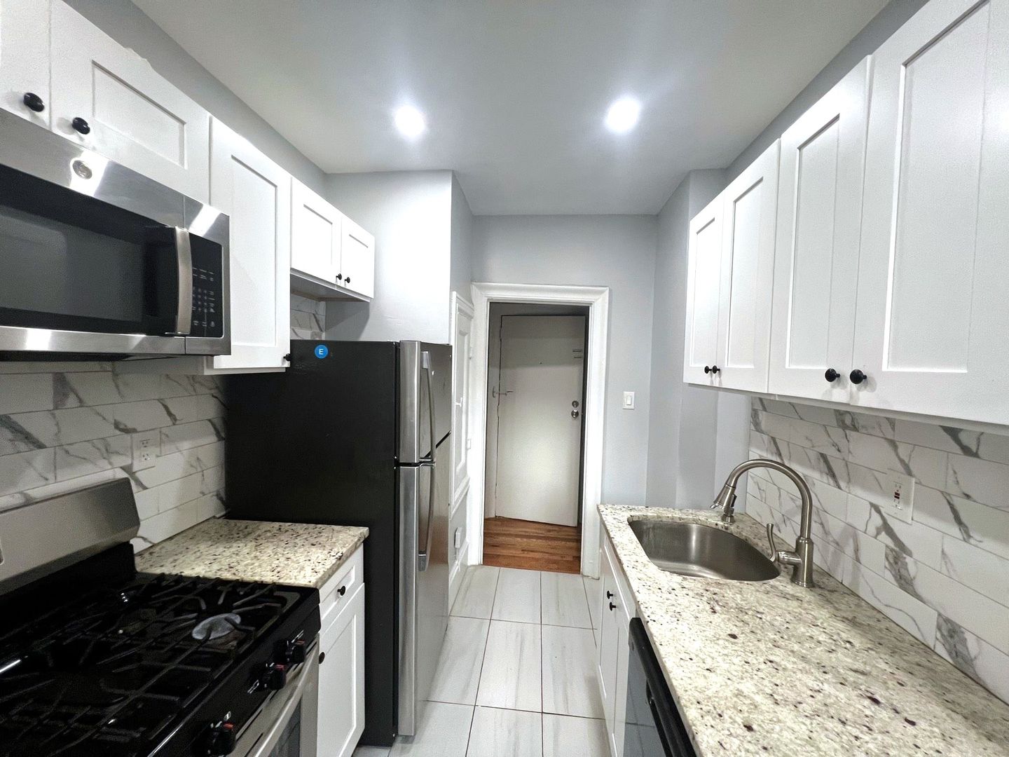 Jersey City Apartment: 320 Fairmount Avenue