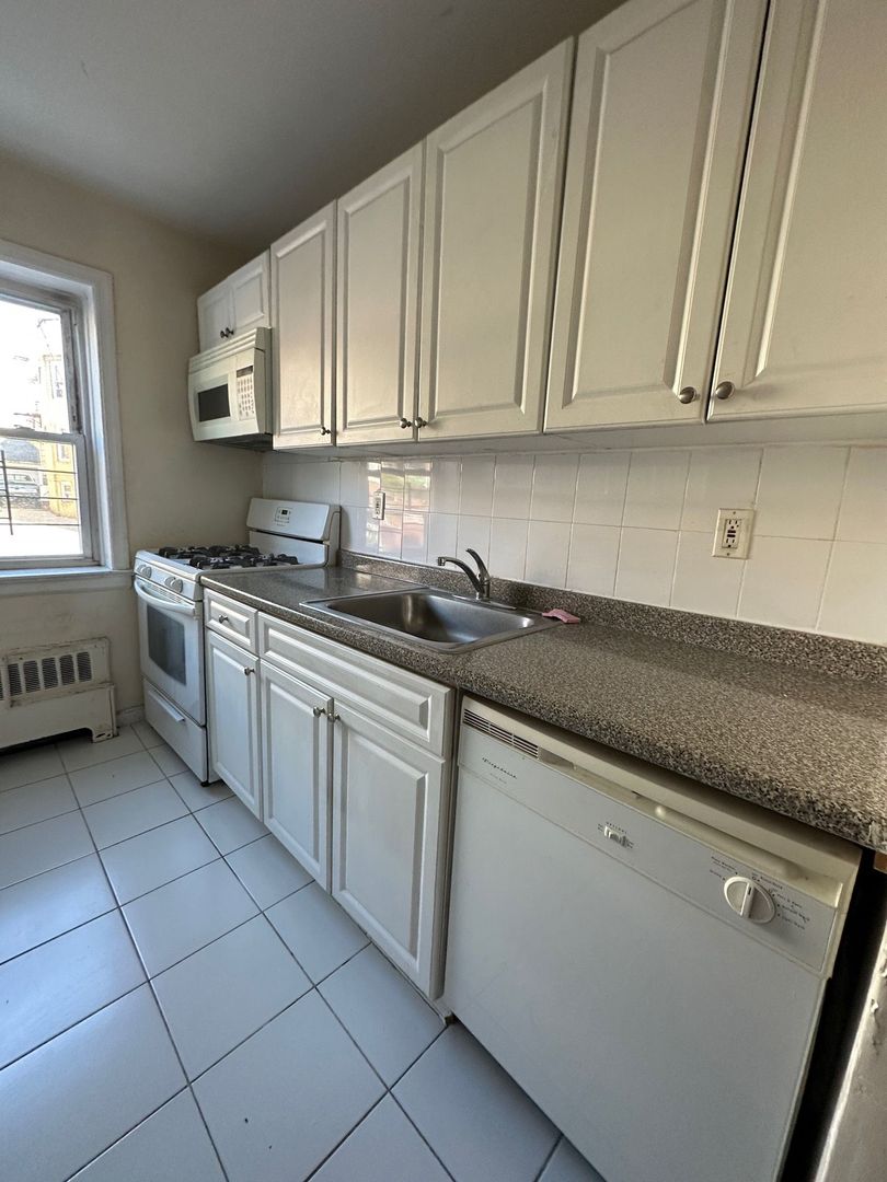 West New York Apartment: 1-9 62nd Street