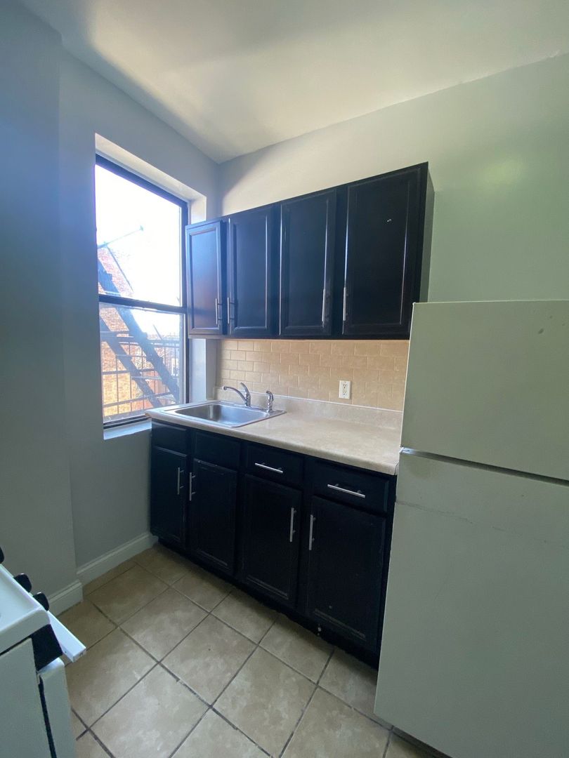 West New York Apartment: 525 60th Street