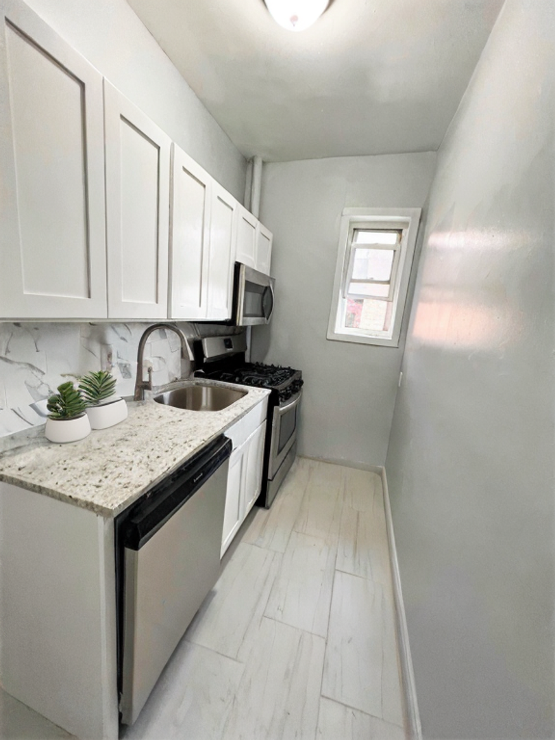 Jersey City Apartment: 20 Tonnele Avenue