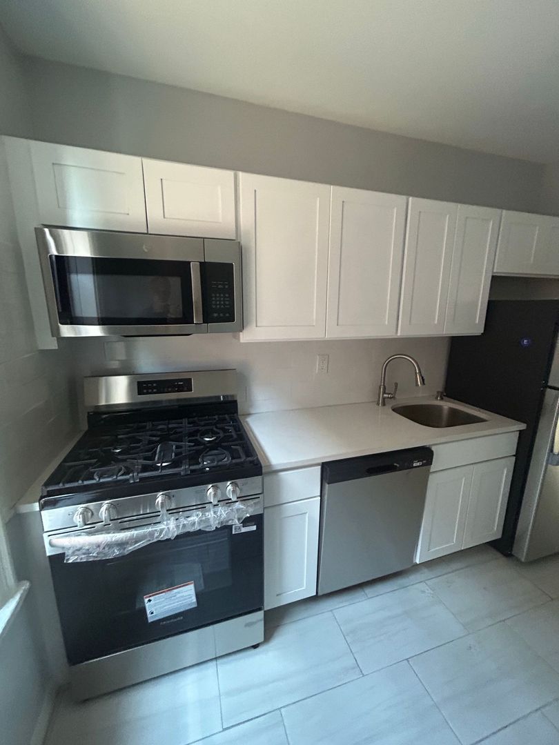 Bayonne Apartment: 807 Avenue A