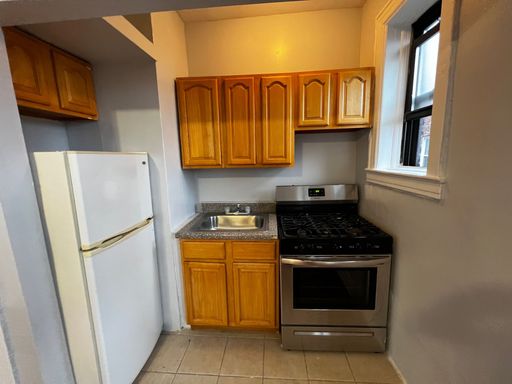 LOCATION, LOCATION, LOCATION!! Large Studio, 1 Blk to PATH, All utilities included!! Jersey City Journal Square Location!! – photo 1