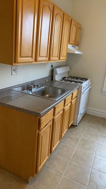 One Bedroom Apartment For Rent in a Great Location! – photo 1
