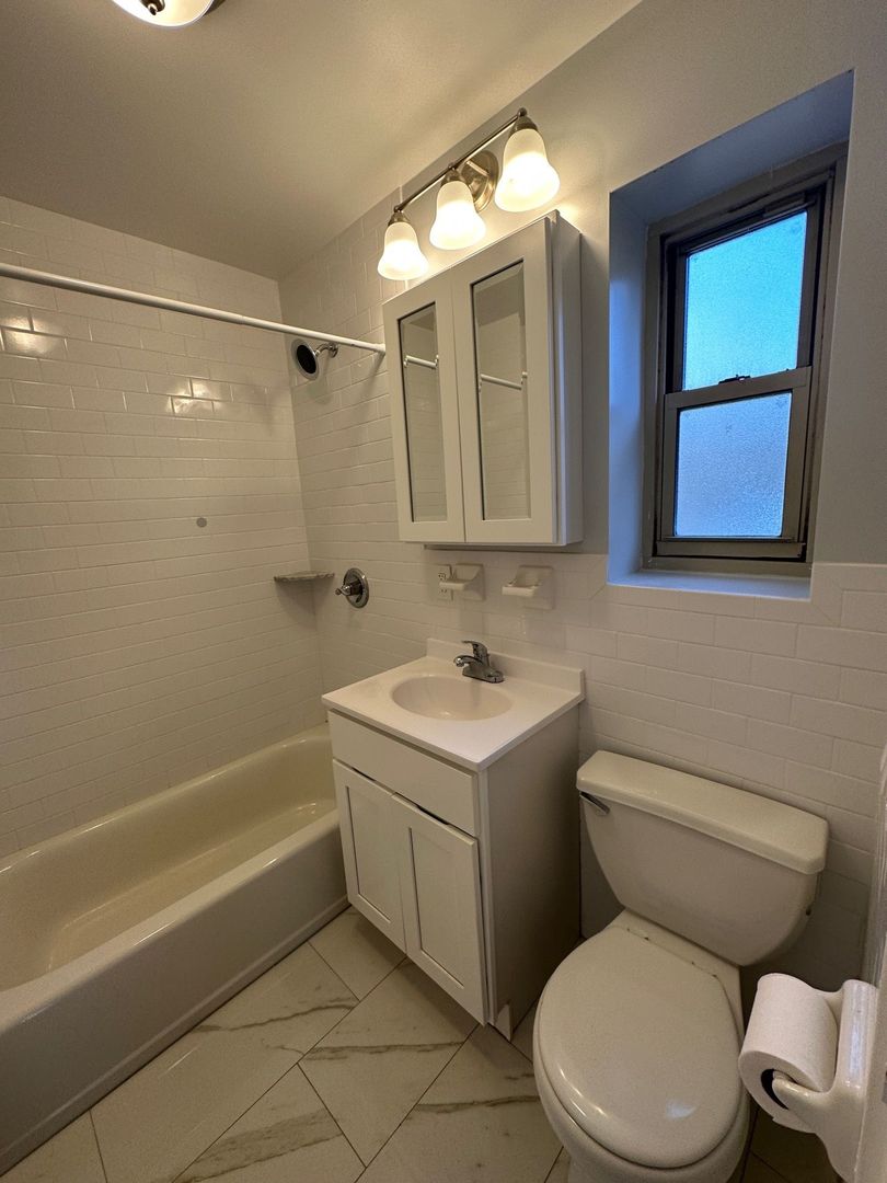 New Providence Apartment: 48 Southgate Road