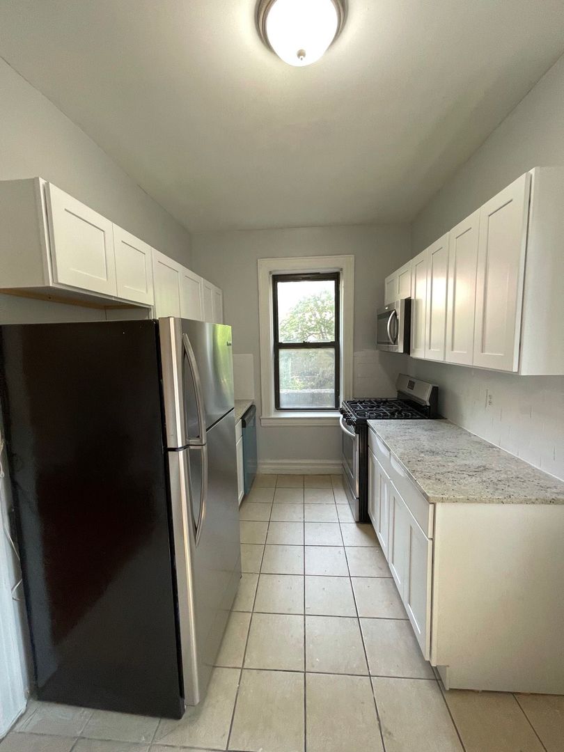 Jersey City Apartment: 68 Van Reypen