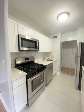 Hamilton Weehawken Residences: Where Luxury Meets Comfort in Modern Living! – photo 1