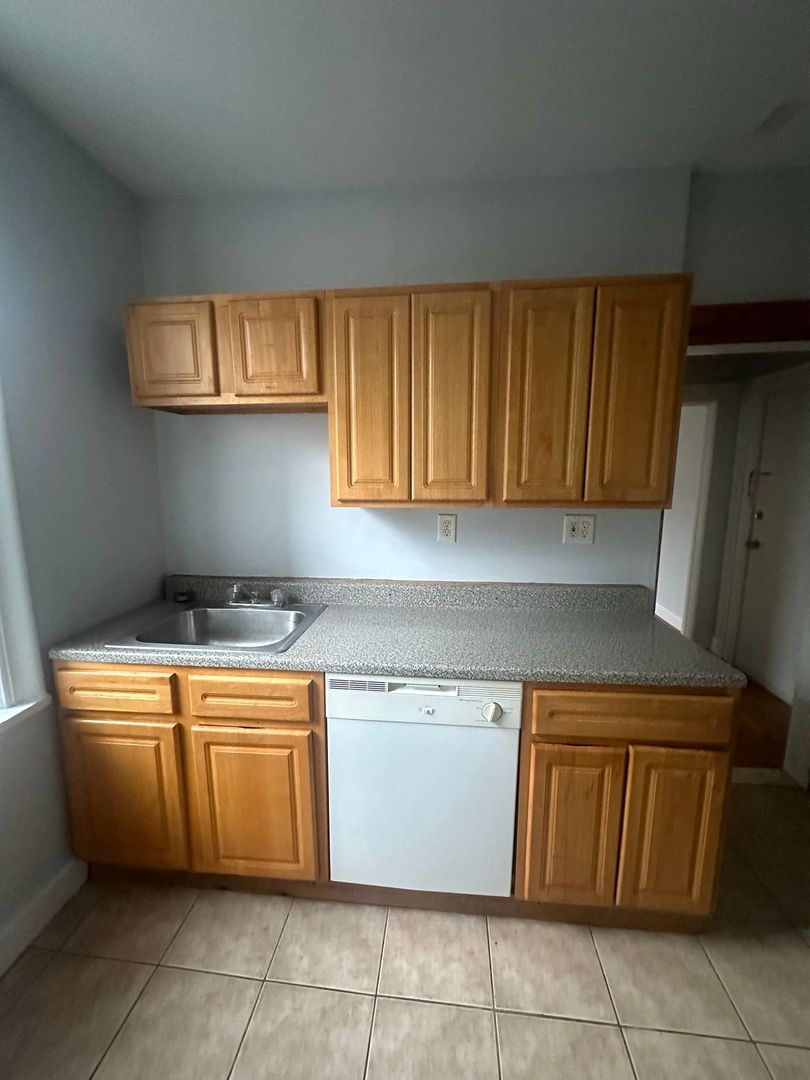 Weehawken Apartment: 24 50th Street