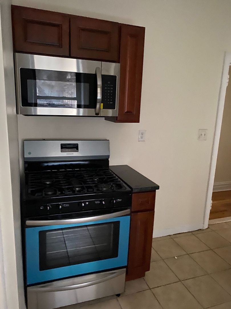 Jersey City Apartment: 319 Fairmount Avenue