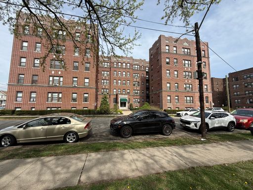 5 Pangborn Place #5A