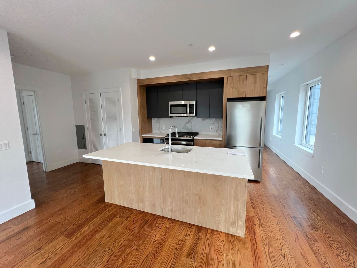 Jersey City Apartment: 96-100 Tuers Avenue
