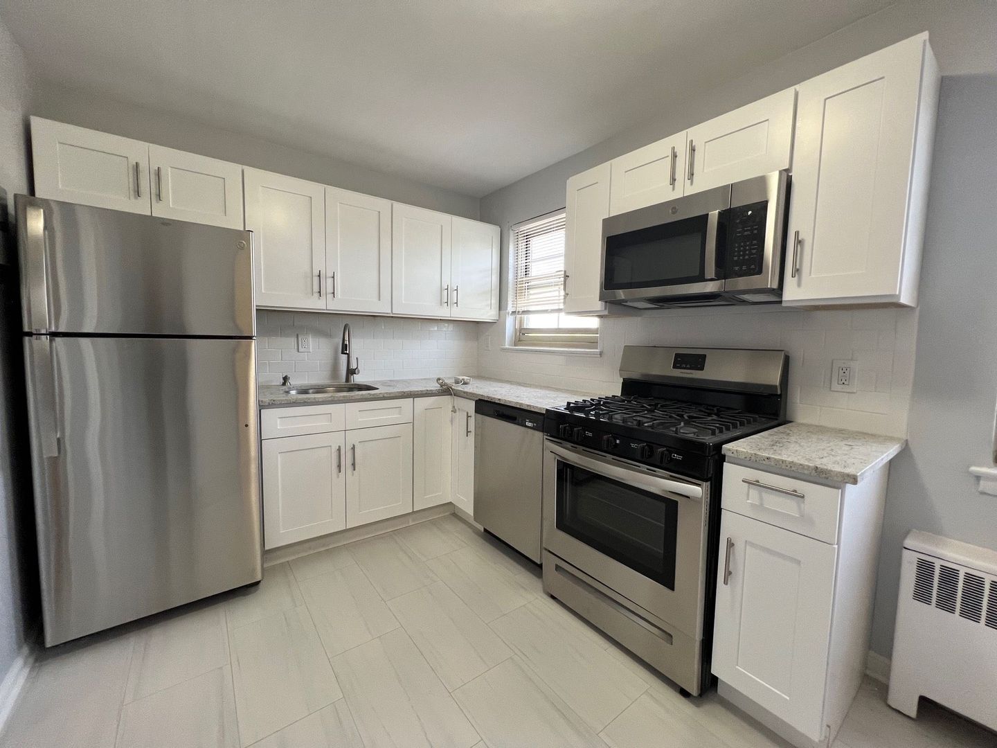 New Providence Apartment: 48 Southgate Road