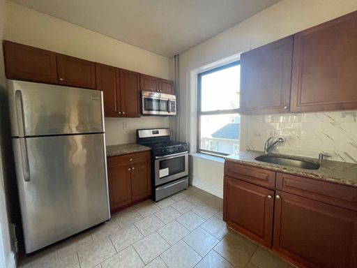 Brand New - Luxurious 2 Bedroom Apt – photo 1