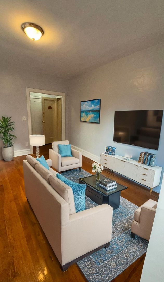 Jersey City Apartment: 68 Van Reypen