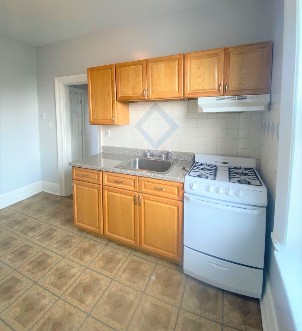 Union City Apartment: 1405 Palisade Avenue